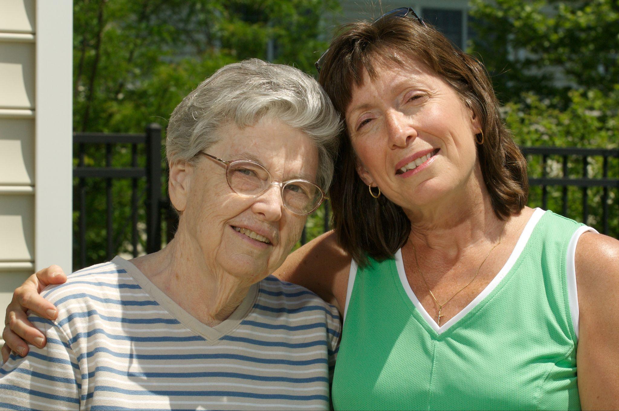 Mount Vernon - Mother and daughter